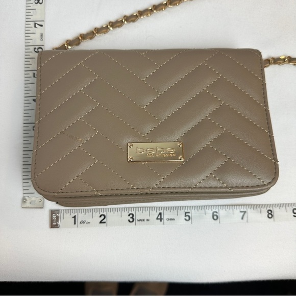 🌼2 for $30🌼 NWOT Bebe Los Angeles Sophia Tan Crossbody chain Strap Purse - Picture 9 of 9